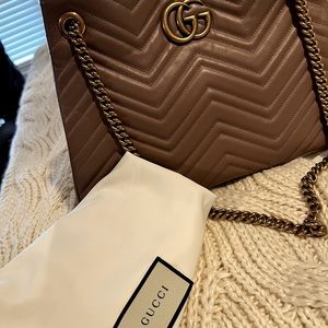 Gucci GG Marmont Matelasse Leather Tote Bag. Color Light Brown